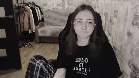 Snapshot of ameliakamishiro chatting on 12/11/24, 01:39 Amelia online show from 12/11/24, 01:39