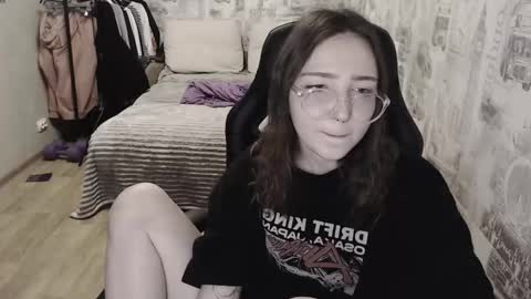 Snapshot of ameliakamishiro chatting on 12/19/24, 02:57 Amelia online show from 12/19/24, 02:57