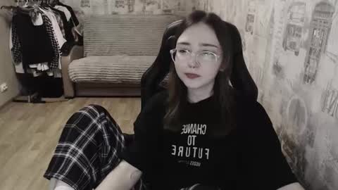 Snapshot of ameliakamishiro chatting on 01/13/25, 02:39 Amelia online show from 01/13/25, 02:39