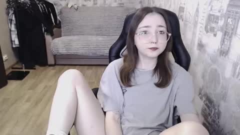 Snapshot of ameliakamishiro chatting on 02/06/25, 12:59 Amelia online show from 02/06/25, 12:59