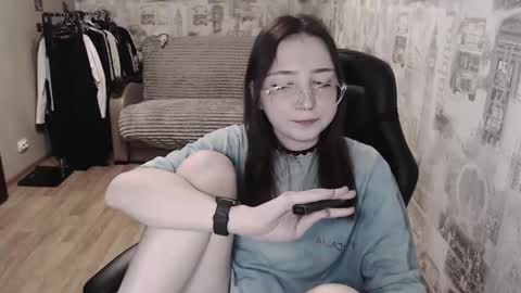 Snapshot of ameliakamishiro chatting on 03/03/25, 07:06 Amelia online show from 03/03/25, 07:06