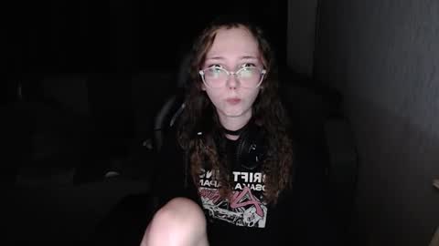 Snapshot of ameliakamishiro chatting on 10/07/25, 08:17 Amelia online show from 10/07/25, 08:17