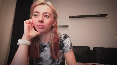 Snapshot of ameliamber0 chatting on 12/04/24, 03:32 Amelia   online show from 12/04/24, 03:32