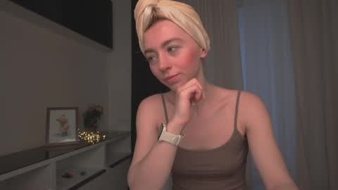 Snapshot of ameliamber0 chatting on 01/25/25, 02:58 Amelia   online show from 01/25/25, 02:58