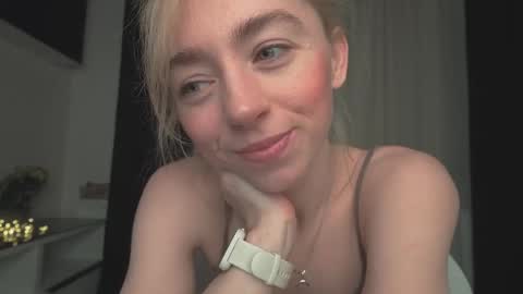 Snapshot of ameliamber0 chatting on 01/25/25, 06:02 Amelia   online show from 01/25/25, 06:02