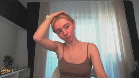 Snapshot of ameliamber0 chatting on 02/04/25, 02:21 Amelia   online show from 02/04/25, 02:21