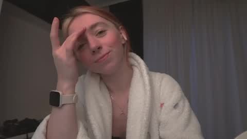 Snapshot of ameliamber0 chatting on 02/07/25, 03:30 Amelia   online show from 02/07/25, 03:30