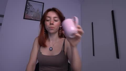 Snapshot of ameliamber0 chatting on 10/02/25, 02:46 Amelia   online show from 10/02/25, 02:46