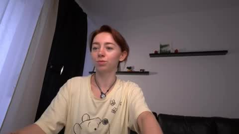 Snapshot of ameliamber0 chatting on 10/19/25, 08:15 Amelia   online show from 10/19/25, 08:15