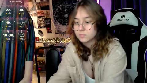 Amelia online show from 09/21/25, 07:43