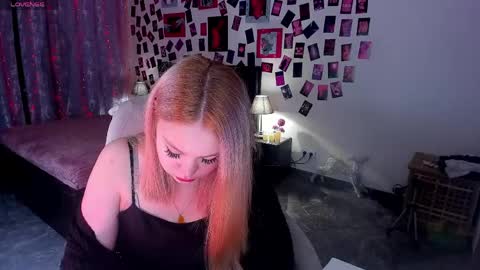 Amelia online show from 03/31/26, 08:42