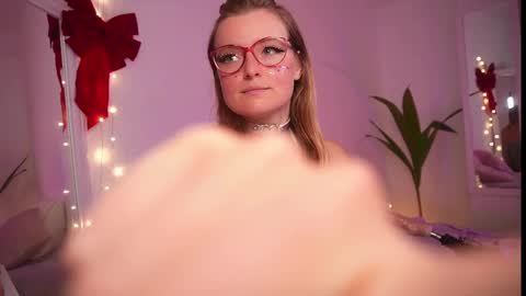 Amelia online show from 12/20/24, 03:10