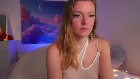 Amelia online show from 04/11/26, 09:13