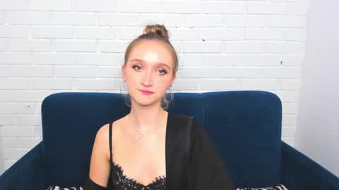 ameliawise online show from 01/04/25, 02:56