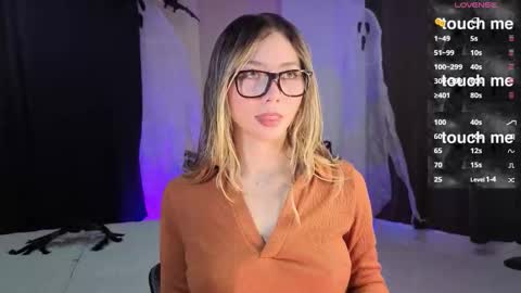 Isabella online show from 11/01/25, 03:30