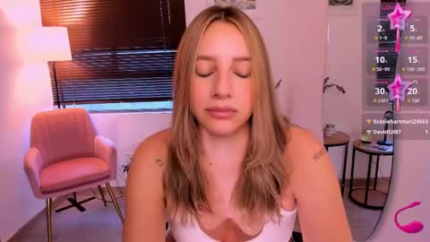 Snapshot of ameliegraham chatting on 09/27/25, 08:03 Amelie Graham online show from 09/27/25, 08:03