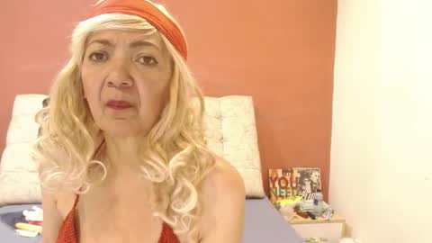 Amelie Lux online show from 04/18/26, 07:51