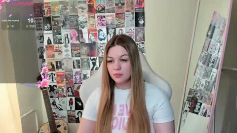 Amelie online show from 05/02/26, 01:54