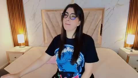 Snapshot of ameliie_saenz chatting on 06/20/26, 11:57 Ameli online show from 06/20/26, 11:57