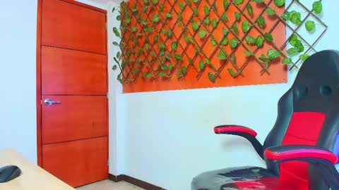 Amell Thomson online show from 04/17/26, 11:02