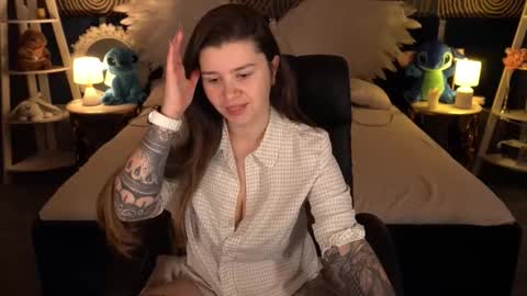 amellymillyy online show from 11/09/25, 12:58