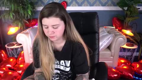 amellymillyy online show from 02/17/26, 08:59