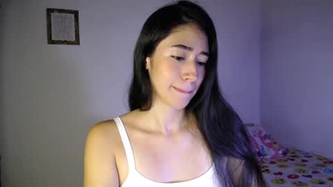 Snapshot of amelycaro chatting on 12/26/24, 05:15 Amely  online show from 12/26/24, 05:15