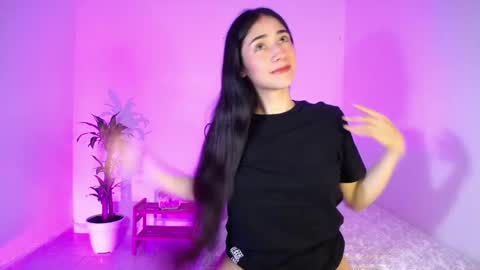 Snapshot of amelycaro chatting on 01/29/25, 05:09 Amely  online show from 01/29/25, 05:09