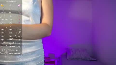 Snapshot of amelycaro chatting on 02/13/25, 03:29 Amely  online show from 02/13/25, 03:29