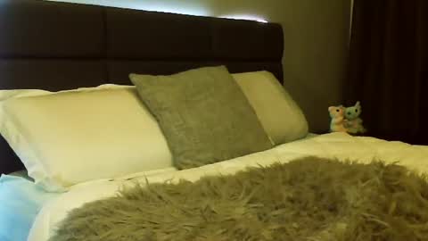 HOT white  naughty leo  xxx online show from 02/03/25, 10:58