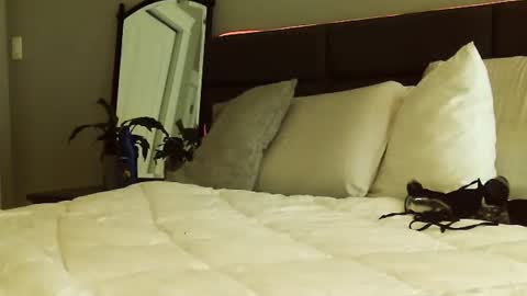 HOT white  naughty leo  xxx online show from 02/08/25, 07:27