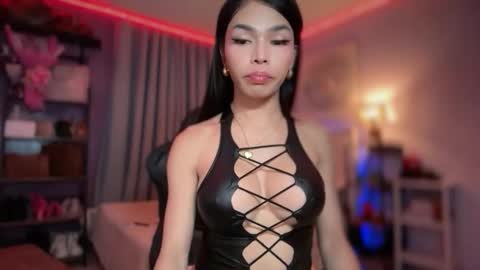 Snapshot of amethyst_ts chatting on 05/31/26, 07:04 AMETHYST look at my BIO online show from 05/31/26, 07:04