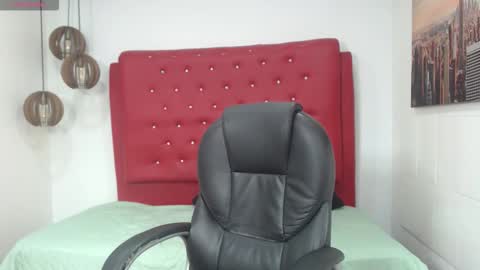 amethystshadow online show from 12/17/25, 08:04