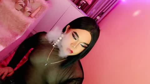 Queen Mireska online show from 01/15/25, 11:21