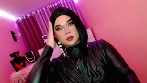 Queen Mireska online show from 02/05/25, 02:26