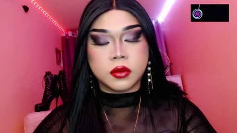 Queen Mireska online show from 10/18/25, 03:02