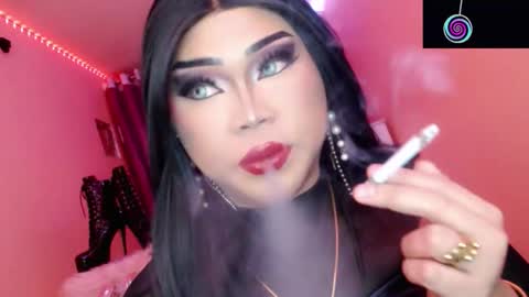 Queen Mireska online show from 10/21/25, 05:35