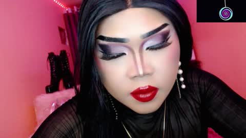 Queen Mireska online show from 10/28/25, 04:42