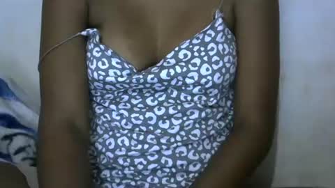 amichouu online show from 11/25/25, 04:40