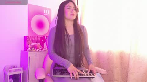 Snapshot of amicuper chatting on 04/22/26, 06:31 Amy online show from 04/22/26, 06:31