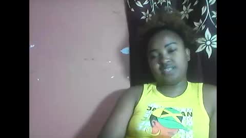 Snapshot of amielle_01 chatting on 04/28/26, 06:13 amielle_01 online show from 04/28/26, 06:13