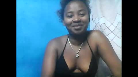 Snapshot of amielle_01 chatting on 05/11/26, 10:40 amielle_01 online show from 05/11/26, 10:40