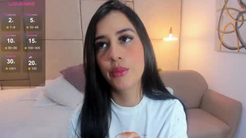 Snapshot of amiirra_ chatting on 12/11/24, 08:50 Amira sweet online show from 12/11/24, 08:50