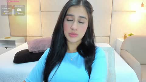 Snapshot of amiirra_ chatting on 12/21/24, 08:00 Amira sweet online show from 12/21/24, 08:00