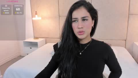 Snapshot of amiirra_ chatting on 12/28/24, 08:15 Amira sweet online show from 12/28/24, 08:15