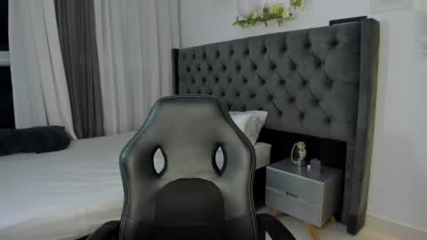 Snapshot of amiirra_ chatting on 09/10/25, 06:24 Amira sweet online show from 09/10/25, 06:24