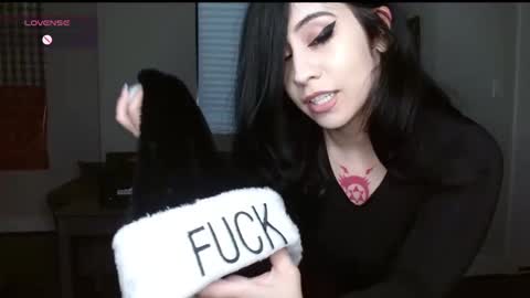 amilust online show from 12/22/24, 11:20