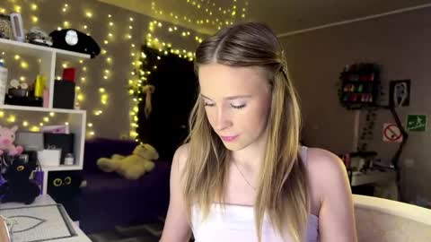 Amily online show from 03/02/26, 01:51