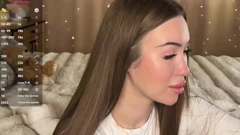 Amelia online show from 04/21/26, 10:10