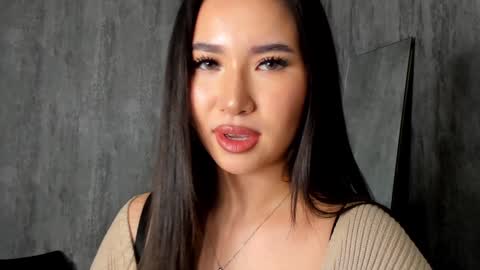 Amina online show from 12/28/24, 01:49